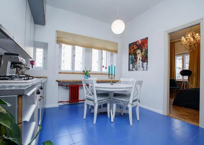 Peegel In Center Free Parking