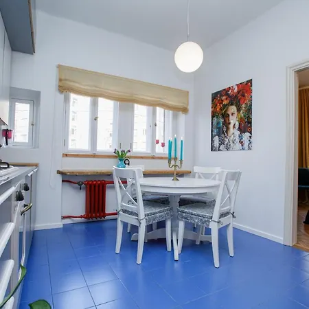 Peegel In Center Free Parking