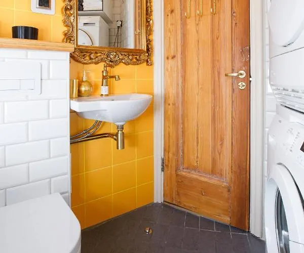 Peegel In Center Free Parking * Reval